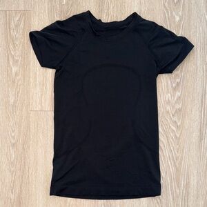 lululemon athletica Black Short Sleeve Tee